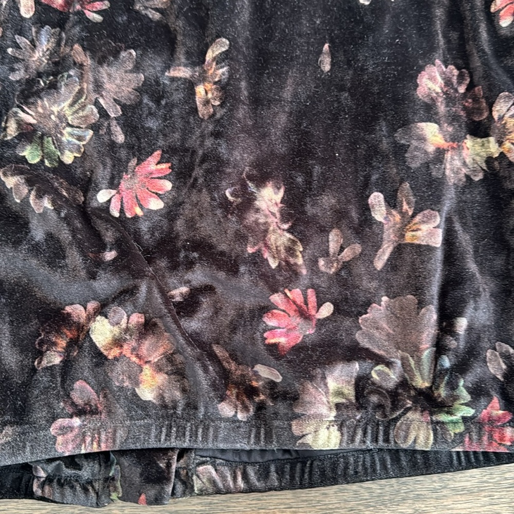 Great condition velvet zip up bomber jacket - Picture 10 of 11